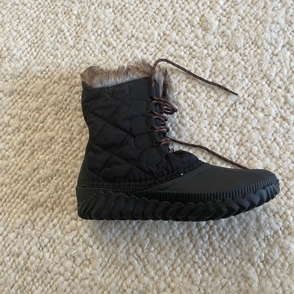 Winter boots - Picture 3 of 3